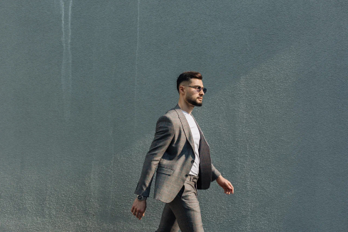 Подборка мужских летних капсул: повторяем летние популярные образы 2024