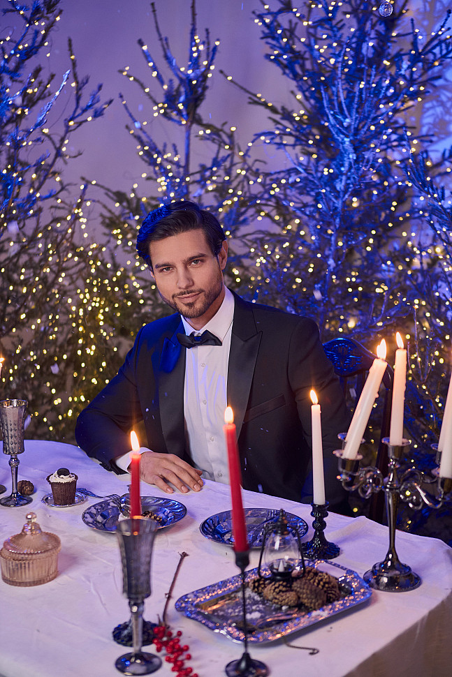 Как мужчина должен вести себя за столом