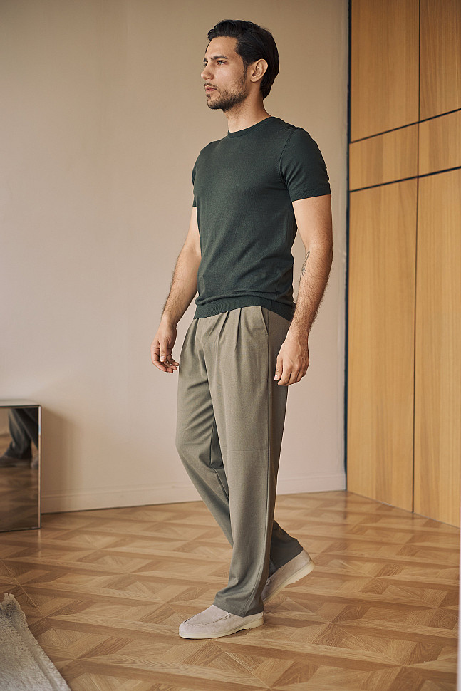 Мужская футболка с брюками