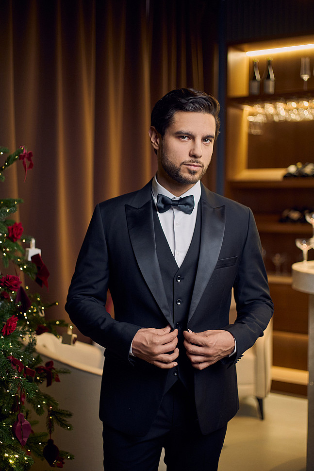 Мужской смокинг черный
