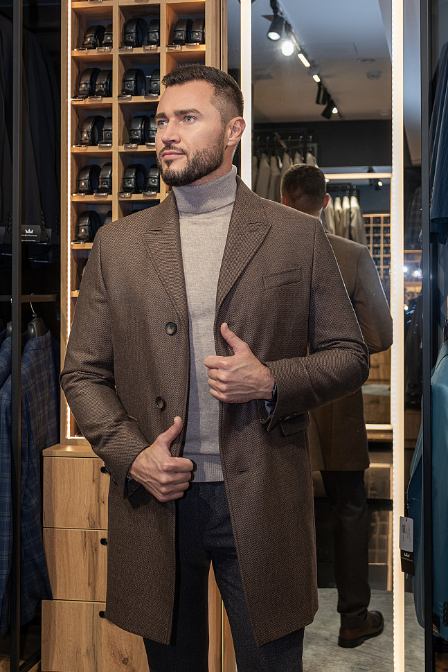 Мужское пальто коричневое