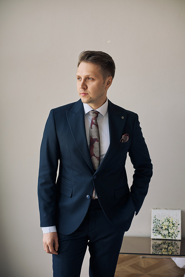 Количество пуговиц на пиджаке