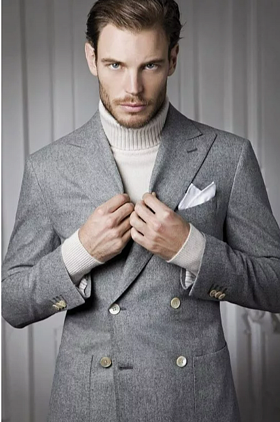Мужской костюм двубортный